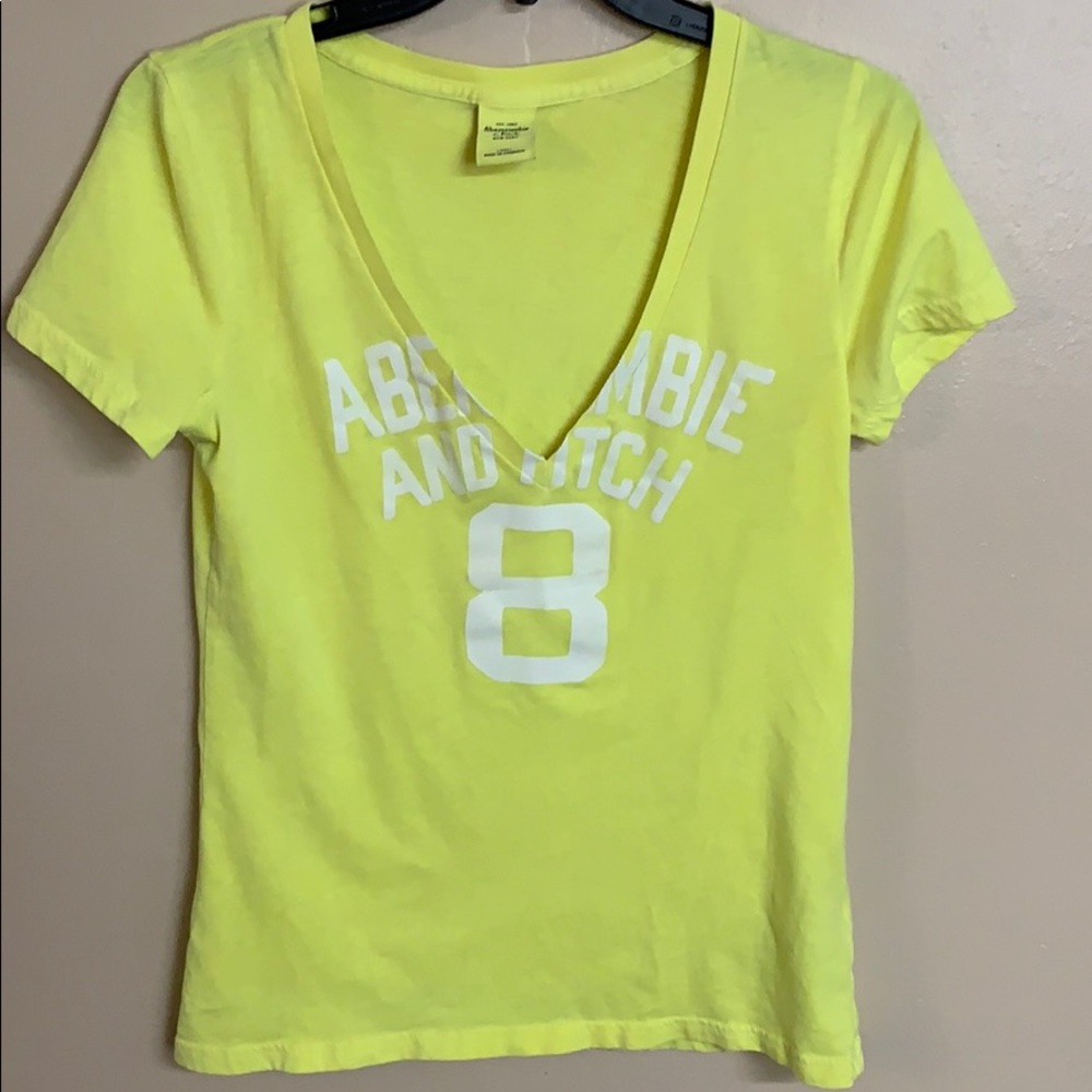 A&F tee